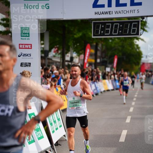 20.09.2026 - PSD Bank Halbmarathon LAZAROV Photography http://msf.ph/oto/10500615 20.09.2026 11:30:15 Ziel 3238, 4141 meine-sportfotos.de