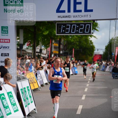 20.09.2026 - PSD Bank Halbmarathon LAZAROV Photography http://msf.ph/oto/10500624 20.09.2026 11:30:20 Ziel 2240, 2360, 3238, 4141 meine-sportfotos.de