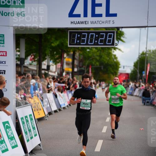 20.09.2026 - PSD Bank Halbmarathon LAZAROV Photography http://msf.ph/oto/10500701 20.09.2026 11:30:28 Ziel 1246, 2240, 2360, 2369, 3119 meine-sportfotos.de