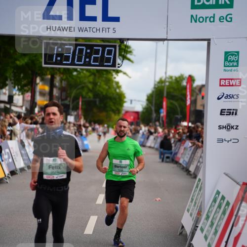 20.09.2026 - PSD Bank Halbmarathon LAZAROV Photography http://msf.ph/oto/10500720 20.09.2026 11:30:29 Ziel 1246, 2240, 2369, 3119 meine-sportfotos.de