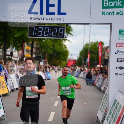 20.09.2026 - PSD Bank Halbmarathon LAZAROV Photography http://msf.ph/oto/10500729 20.09.2026 11:30:29 Ziel 1246, 2240, 2369, 3119 meine-sportfotos.de