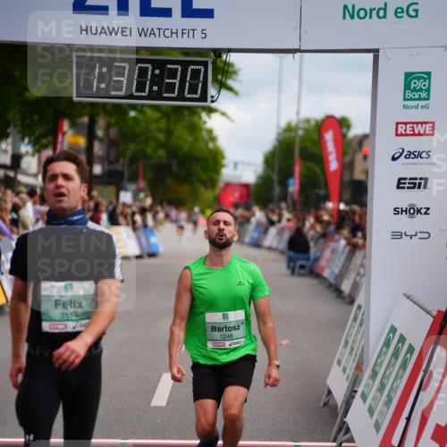 20.09.2026 - PSD Bank Halbmarathon LAZAROV Photography http://msf.ph/oto/10500747 20.09.2026 11:30:29 Ziel 1246, 2240, 2369, 3119 meine-sportfotos.de