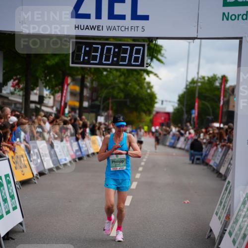 20.09.2026 - PSD Bank Halbmarathon LAZAROV Photography http://msf.ph/oto/10500762 20.09.2026 11:30:38 Ziel 2771 meine-sportfotos.de