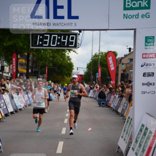 20.09.2026 - PSD Bank Halbmarathon LAZAROV Photography http://msf.ph/oto/10500809 20.09.2026 11:30:48 Ziel 1055, 4712 meine-sportfotos.de