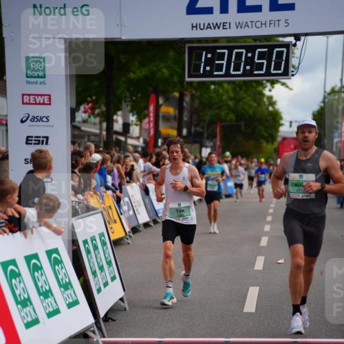 20.09.2026 - PSD Bank Halbmarathon LAZAROV Photography http://msf.ph/oto/10500844 20.09.2026 11:30:50 Ziel 1055, 4712 meine-sportfotos.de