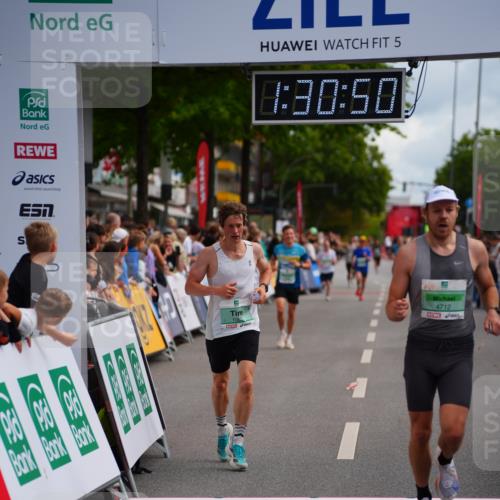 20.09.2026 - PSD Bank Halbmarathon LAZAROV Photography http://msf.ph/oto/10500849 20.09.2026 11:30:50 Ziel 1055, 4712 meine-sportfotos.de