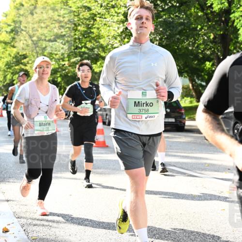 20.09.2026 - PSD Bank Halbmarathon Dr. Thomas Lammeyer http://msf.ph/oto/10500886 20.09.2026 10:53:46 Laufen 3172, 3758, 2188 meine-sportfotos.de