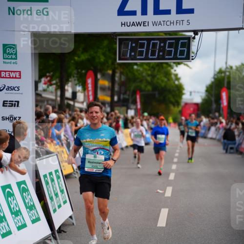 20.09.2026 - PSD Bank Halbmarathon LAZAROV Photography http://msf.ph/oto/10500914 20.09.2026 11:30:55 Ziel 1055, 3009, 4505, 4712 meine-sportfotos.de