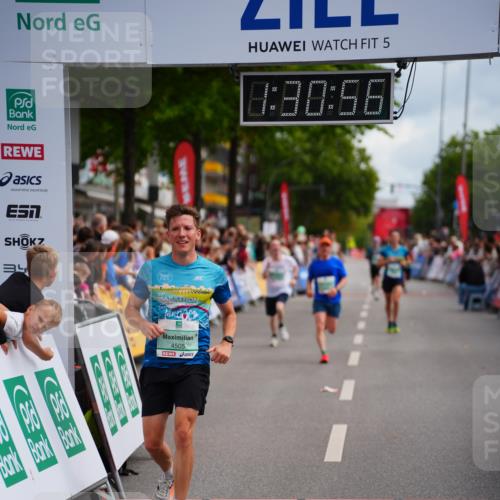 20.09.2026 - PSD Bank Halbmarathon LAZAROV Photography http://msf.ph/oto/10500926 20.09.2026 11:30:55 Ziel 1055, 3009, 4505, 4712 meine-sportfotos.de