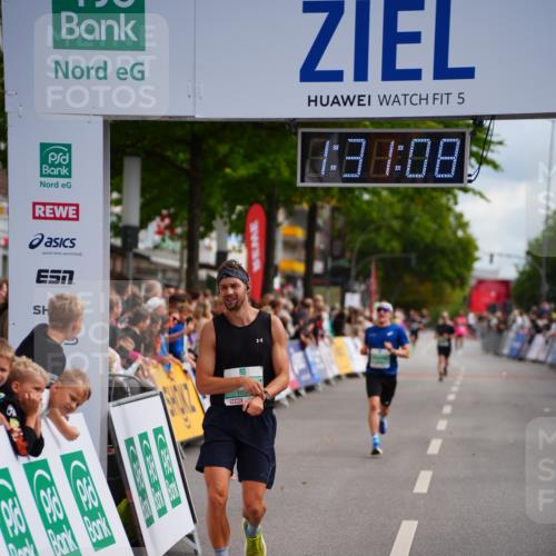 20.09.2026 - PSD Bank Halbmarathon LAZAROV Photography http://msf.ph/oto/10501012 20.09.2026 11:31:08 Ziel 1135, 1639, 1724, 3448, 4113, 4232, 4504 meine-sportfotos.de