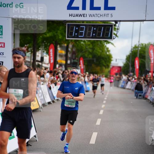 20.09.2026 - PSD Bank Halbmarathon LAZAROV Photography http://msf.ph/oto/10501026 20.09.2026 11:31:11 Ziel 1135, 1639, 1724, 3448, 4232, 4504 meine-sportfotos.de