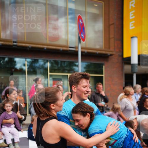 20.09.2026 - PSD Bank Halbmarathon LAZAROV Photography http://msf.ph/oto/10501031 20.09.2026 11:31:15 Ziel 1639, 2485, 3448 meine-sportfotos.de