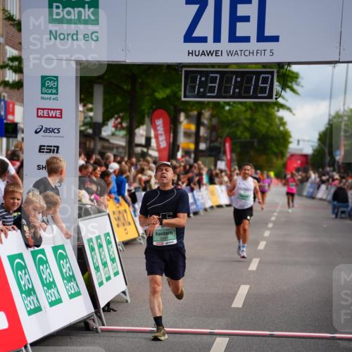 20.09.2026 - PSD Bank Halbmarathon LAZAROV Photography http://msf.ph/oto/10501047 20.09.2026 11:31:19 Ziel 2485, 3360, 3448 meine-sportfotos.de