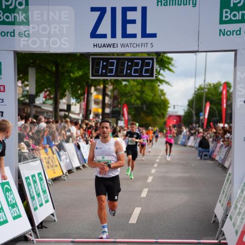 20.09.2026 - PSD Bank Halbmarathon LAZAROV Photography http://msf.ph/oto/10501070 20.09.2026 11:31:21 Ziel 2485, 3360, 4527 meine-sportfotos.de