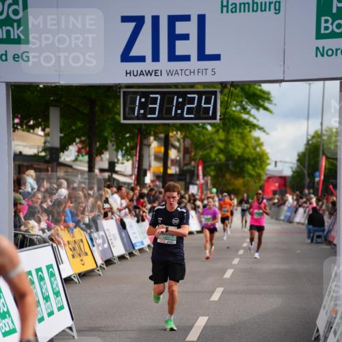 20.09.2026 - PSD Bank Halbmarathon LAZAROV Photography http://msf.ph/oto/10501105 20.09.2026 11:31:24 Ziel 2485, 3360, 4527 meine-sportfotos.de