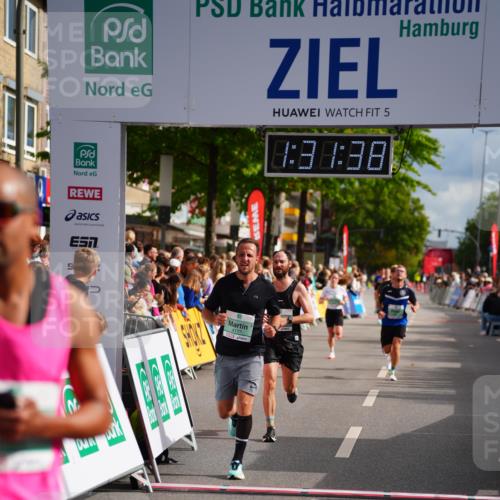 20.09.2026 - PSD Bank Halbmarathon LAZAROV Photography http://msf.ph/oto/10501293 20.09.2026 11:31:38 Ziel 2378, 3317, 3393, 3899, 4177, 4567, 4664 meine-sportfotos.de