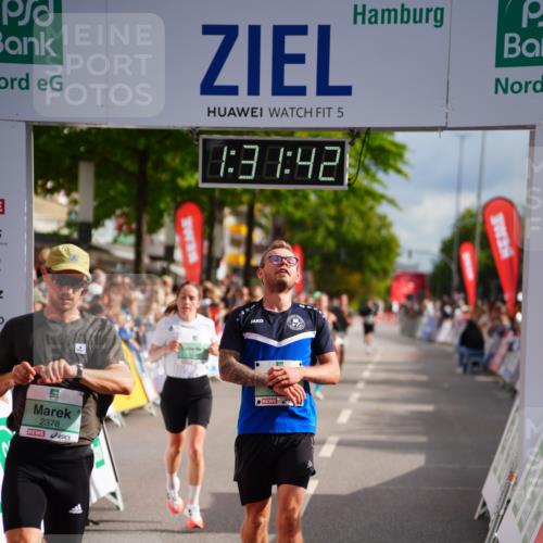 20.09.2026 - PSD Bank Halbmarathon LAZAROV Photography http://msf.ph/oto/10501402 20.09.2026 11:31:42 Ziel 2378, 3317, 3393, 4177, 4567 meine-sportfotos.de