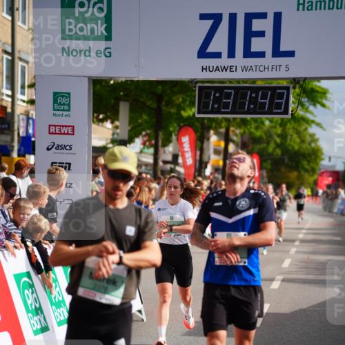 20.09.2026 - PSD Bank Halbmarathon LAZAROV Photography http://msf.ph/oto/10501411 20.09.2026 11:31:42 Ziel 2378, 3317, 3393, 4177, 4567 meine-sportfotos.de