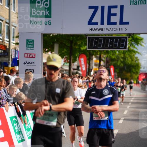 20.09.2026 - PSD Bank Halbmarathon LAZAROV Photography http://msf.ph/oto/10501414 20.09.2026 11:31:42 Ziel 2378, 3317, 3393, 4177, 4567 meine-sportfotos.de