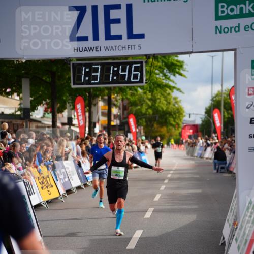 20.09.2026 - PSD Bank Halbmarathon LAZAROV Photography http://msf.ph/oto/10501440 20.09.2026 11:31:46 Ziel 2378, 3230, 3317, 3393, 3721, 4177, 4567, 4573 meine-sportfotos.de