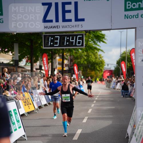 20.09.2026 - PSD Bank Halbmarathon LAZAROV Photography http://msf.ph/oto/10501454 20.09.2026 11:31:46 Ziel 2378, 3230, 3317, 3393, 3721, 4177, 4567, 4573 meine-sportfotos.de