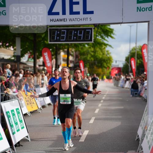 20.09.2026 - PSD Bank Halbmarathon LAZAROV Photography http://msf.ph/oto/10501471 20.09.2026 11:31:47 Ziel 2378, 3230, 3317, 3393, 3721, 4567, 4573 meine-sportfotos.de