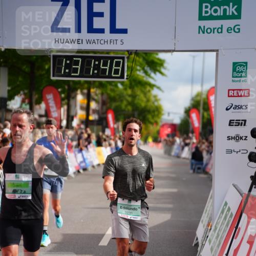 20.09.2026 - PSD Bank Halbmarathon LAZAROV Photography http://msf.ph/oto/10501502 20.09.2026 11:31:48 Ziel 2378, 3230, 3317, 3721, 4567, 4573 meine-sportfotos.de