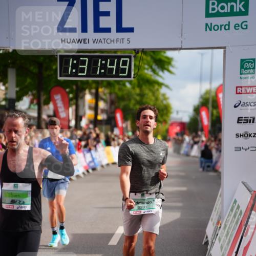 20.09.2026 - PSD Bank Halbmarathon LAZAROV Photography http://msf.ph/oto/10501509 20.09.2026 11:31:48 Ziel 2378, 3230, 3317, 3721, 4567, 4573 meine-sportfotos.de