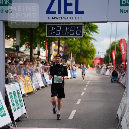 20.09.2026 - PSD Bank Halbmarathon LAZAROV Photography http://msf.ph/oto/10501597 20.09.2026 11:31:55 Ziel 3230, 3340, 3721, 4573 meine-sportfotos.de