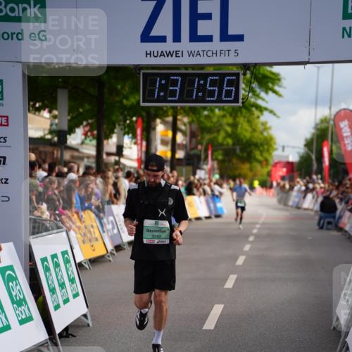20.09.2026 - PSD Bank Halbmarathon LAZAROV Photography http://msf.ph/oto/10501645 20.09.2026 11:31:56 Ziel 3230, 3340, 3721 meine-sportfotos.de