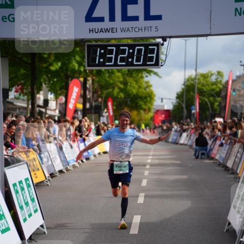 20.09.2026 - PSD Bank Halbmarathon LAZAROV Photography http://msf.ph/oto/10501711 20.09.2026 11:32:02 Ziel 3340, 3876 meine-sportfotos.de