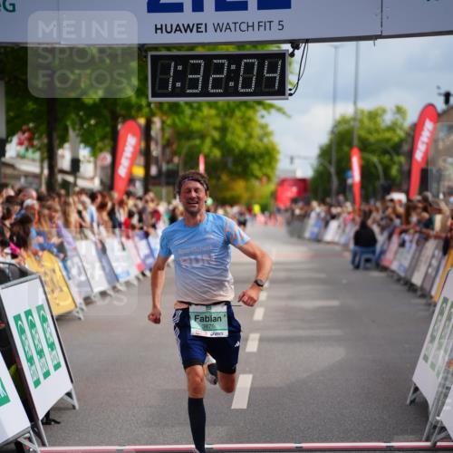 20.09.2026 - PSD Bank Halbmarathon LAZAROV Photography http://msf.ph/oto/10501779 20.09.2026 11:32:03 Ziel 3340, 3876 meine-sportfotos.de