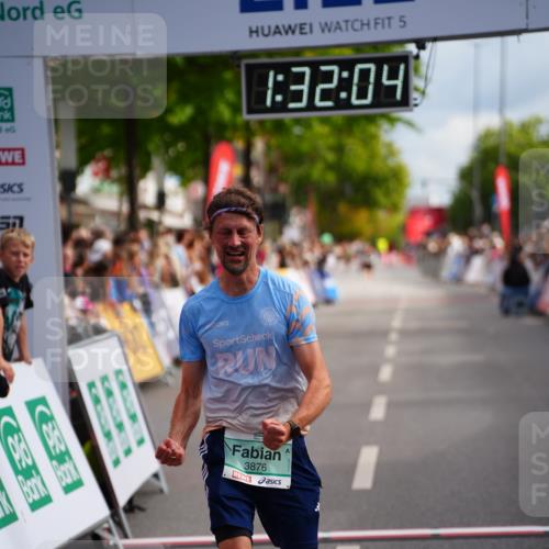 20.09.2026 - PSD Bank Halbmarathon LAZAROV Photography http://msf.ph/oto/10501807 20.09.2026 11:32:04 Ziel 3340, 3876 meine-sportfotos.de