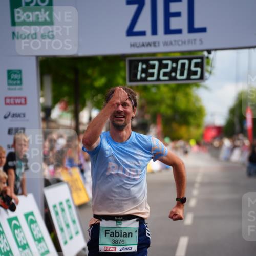 20.09.2026 - PSD Bank Halbmarathon LAZAROV Photography http://msf.ph/oto/10501827 20.09.2026 11:32:04 Ziel 3340, 3876 meine-sportfotos.de