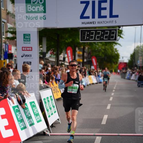 20.09.2026 - PSD Bank Halbmarathon LAZAROV Photography http://msf.ph/oto/10501906 20.09.2026 11:32:22 Ziel 4657 meine-sportfotos.de