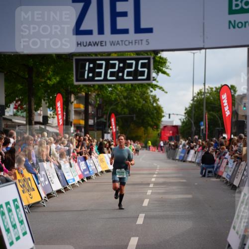 20.09.2026 - PSD Bank Halbmarathon LAZAROV Photography http://msf.ph/oto/10501938 20.09.2026 11:32:25 Ziel 2712, 4657 meine-sportfotos.de