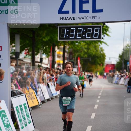 20.09.2026 - PSD Bank Halbmarathon LAZAROV Photography http://msf.ph/oto/10501979 20.09.2026 11:32:28 Ziel 2712, 4657 meine-sportfotos.de