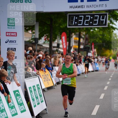 20.09.2026 - PSD Bank Halbmarathon LAZAROV Photography http://msf.ph/oto/10502020 20.09.2026 11:32:34 Ziel 2712, 4441 meine-sportfotos.de