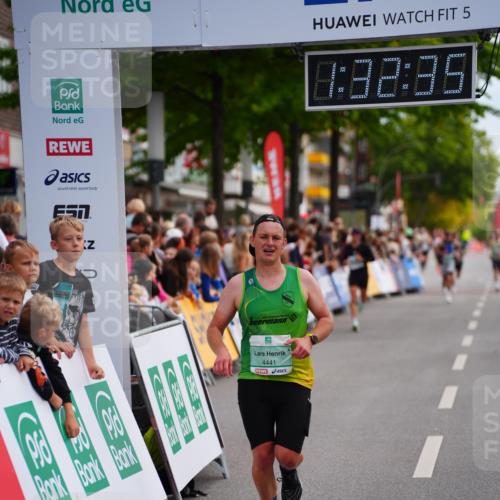 20.09.2026 - PSD Bank Halbmarathon LAZAROV Photography http://msf.ph/oto/10502028 20.09.2026 11:32:35 Ziel 2712, 4441 meine-sportfotos.de