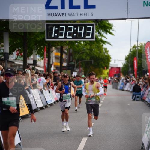 20.09.2026 - PSD Bank Halbmarathon LAZAROV Photography http://msf.ph/oto/10502051 20.09.2026 11:32:43 Ziel 1208, 2086, 2575 meine-sportfotos.de