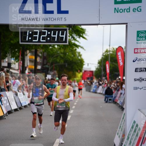 20.09.2026 - PSD Bank Halbmarathon LAZAROV Photography http://msf.ph/oto/10502054 20.09.2026 11:32:43 Ziel 1208, 2086, 2575 meine-sportfotos.de