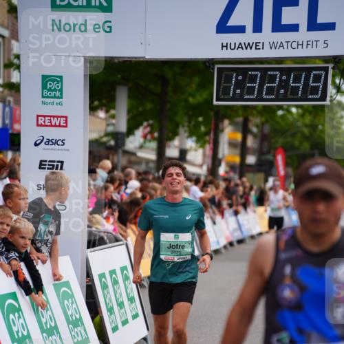 20.09.2026 - PSD Bank Halbmarathon LAZAROV Photography http://msf.ph/oto/10502089 20.09.2026 11:32:48 Ziel 1208, 2086, 2575, 2625 meine-sportfotos.de