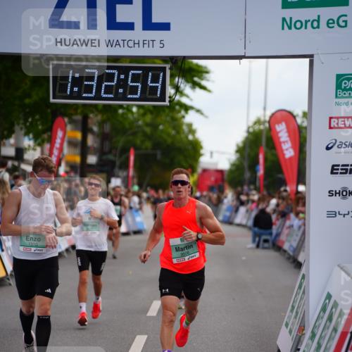 20.09.2026 - PSD Bank Halbmarathon LAZAROV Photography http://msf.ph/oto/10502101 20.09.2026 11:32:53 Ziel 1310, 2498, 2575, 2625, 3423, 3508 meine-sportfotos.de