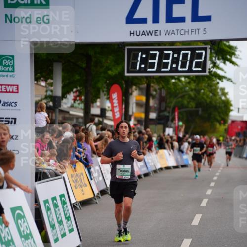 20.09.2026 - PSD Bank Halbmarathon LAZAROV Photography http://msf.ph/oto/10502148 20.09.2026 11:33:02 Ziel 1310, 1721, 1922, 2498, 3423, 3508 meine-sportfotos.de