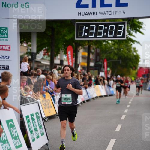 20.09.2026 - PSD Bank Halbmarathon LAZAROV Photography http://msf.ph/oto/10502157 20.09.2026 11:33:02 Ziel 1310, 1721, 1922, 2498, 3423, 3508 meine-sportfotos.de