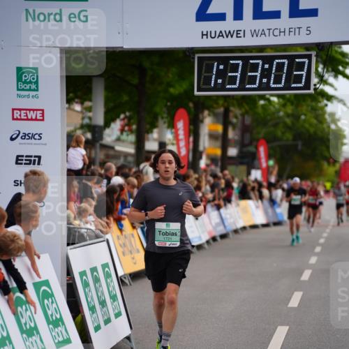 20.09.2026 - PSD Bank Halbmarathon LAZAROV Photography http://msf.ph/oto/10502160 20.09.2026 11:33:03 Ziel 1721, 1922, 2498, 3423 meine-sportfotos.de