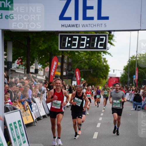 20.09.2026 - PSD Bank Halbmarathon LAZAROV Photography http://msf.ph/oto/10502169 20.09.2026 11:33:12 Ziel 1849, 3774, 3994, 4116, 4145 meine-sportfotos.de