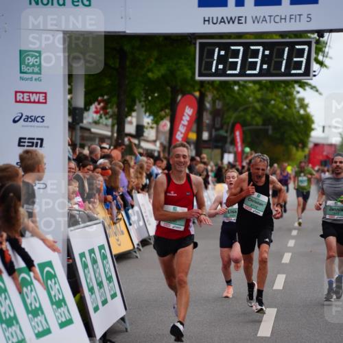 20.09.2026 - PSD Bank Halbmarathon LAZAROV Photography http://msf.ph/oto/10502174 20.09.2026 11:33:13 Ziel 1849, 3774, 3994, 4116, 4145 meine-sportfotos.de