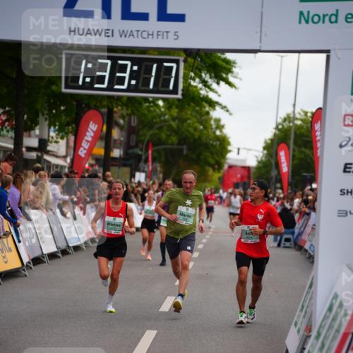 20.09.2026 - PSD Bank Halbmarathon LAZAROV Photography http://msf.ph/oto/10502222 20.09.2026 11:33:17 Ziel 1690, 1849, 3774, 3994, 4116, 4134, 4145, 4614 meine-sportfotos.de