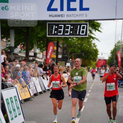 20.09.2026 - PSD Bank Halbmarathon LAZAROV Photography http://msf.ph/oto/10502238 20.09.2026 11:33:18 Ziel 1690, 1849, 2115, 3048, 3774, 3994, 4116, 4134, 4145, 4614 meine-sportfotos.de